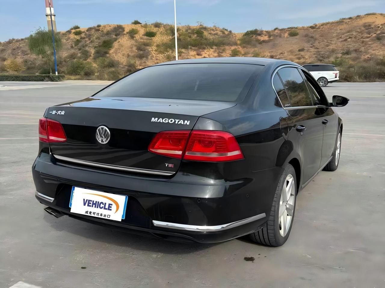 volkswagen-magotan-2016-front-black.jpg