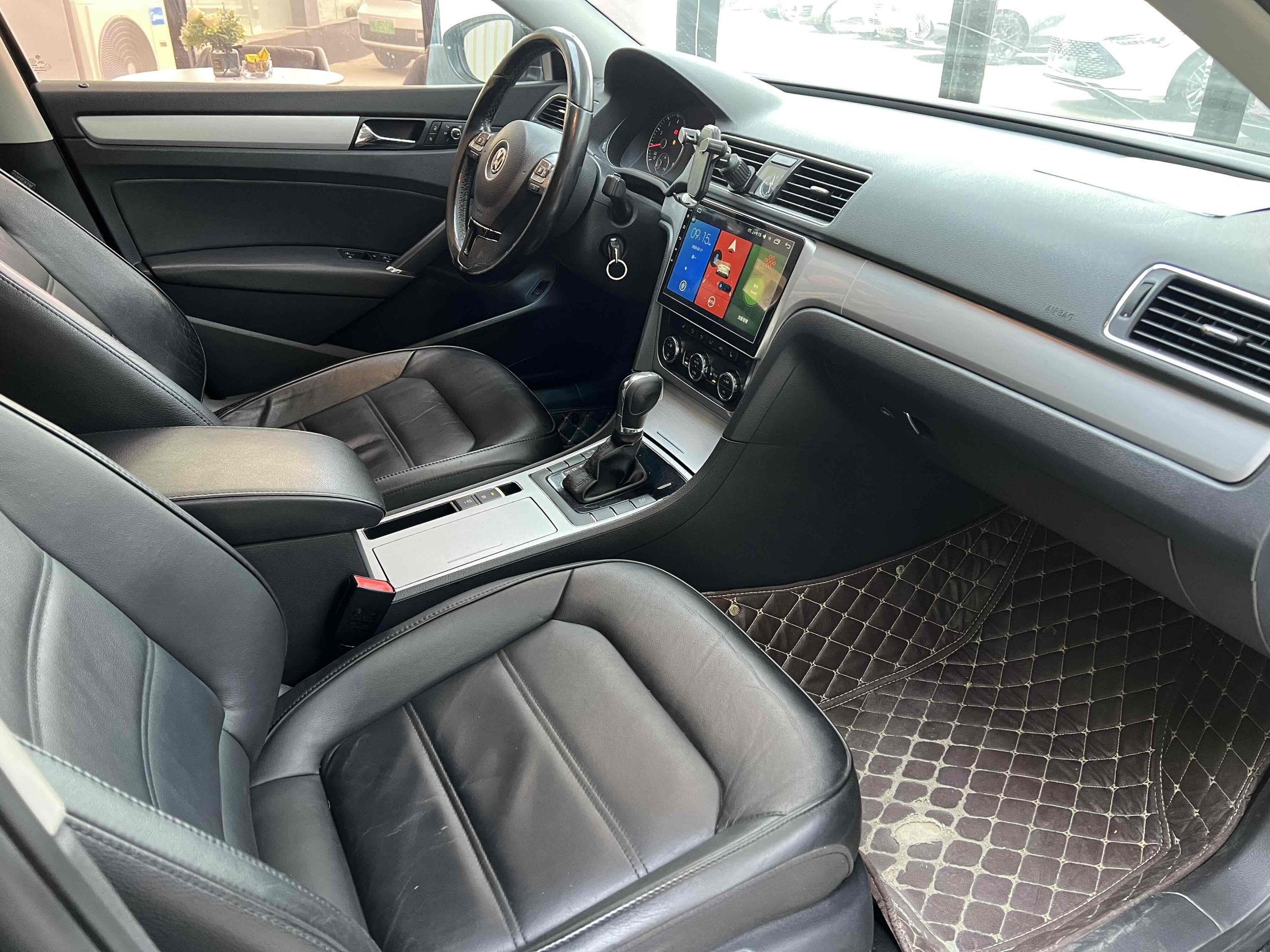 Volkswagen Passat 2014 1.8TSI DSG Honor Edition leather interior