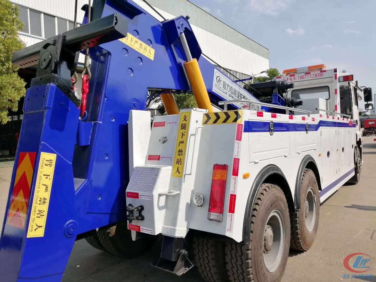 Delong integrated wrecker boom detail