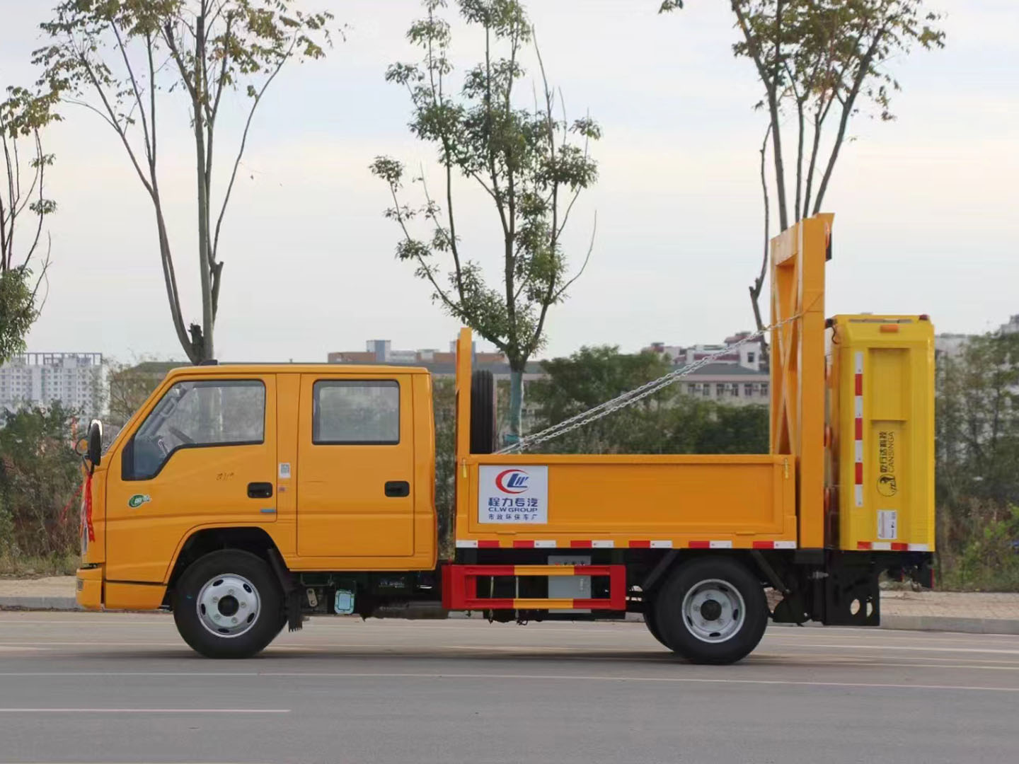 China VI JMC Attenuator Truck for Highway Safety