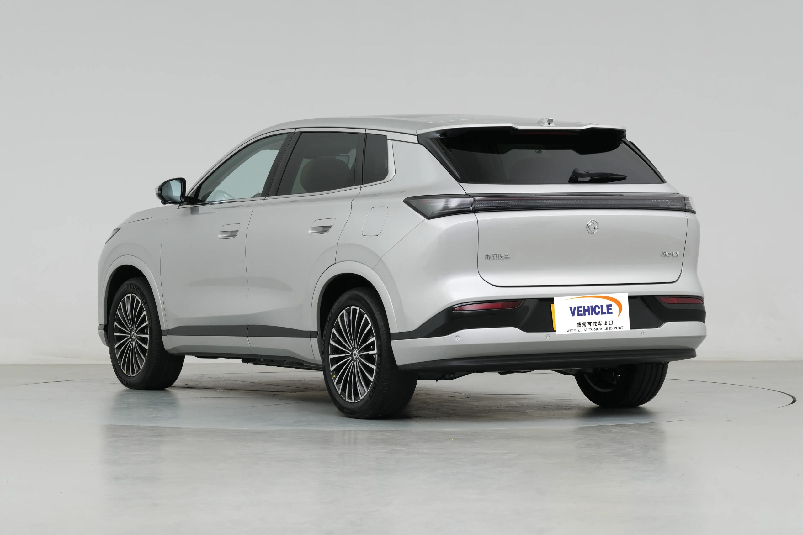 dongfeng-aeolus-l8-for-export-rear-side-view.webp