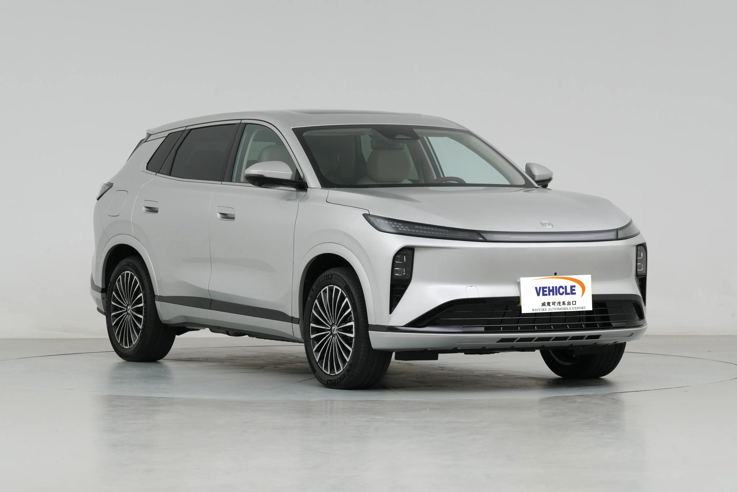 dongfeng-aeolus-l8-for-export-front-view.webp