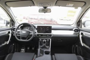 geely-coolray-for-export-center-screen.webp